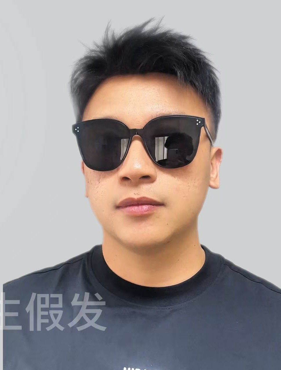 佩戴后：地中海 / 头顶稀疏